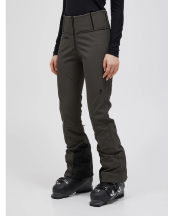 Peak Performance g78060_olive_extreme_4cc_on-model_front_image_dames_normaal_2.png