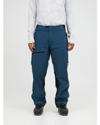 Peak Performance g79816_infinity_teel_b42_front_on-model_image_heren_normaal.png